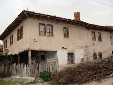 Hatipgilin Evi