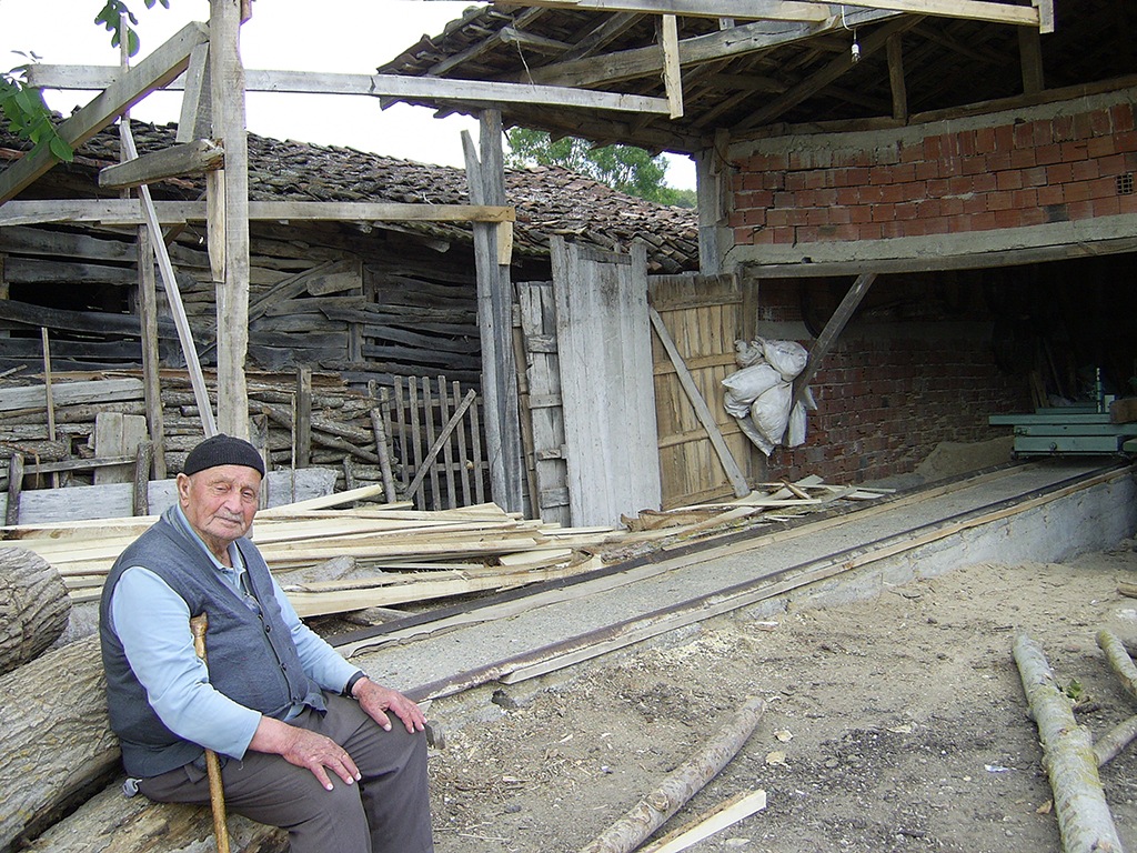 DIGITAL CAMERA