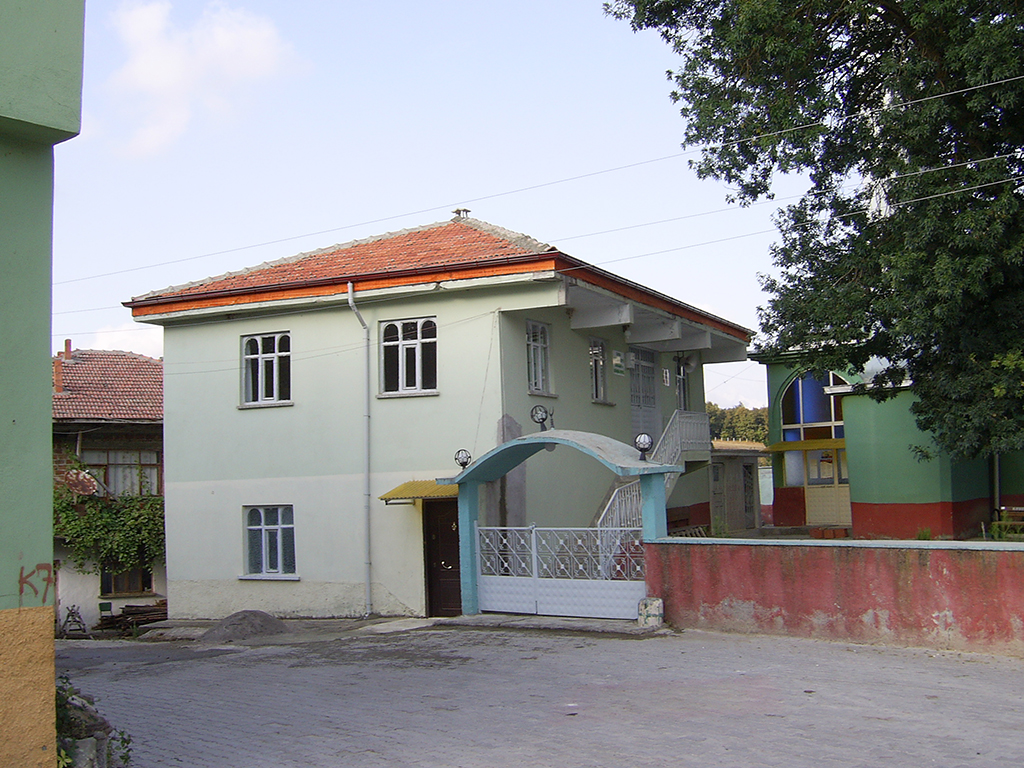 DIGITAL CAMERA