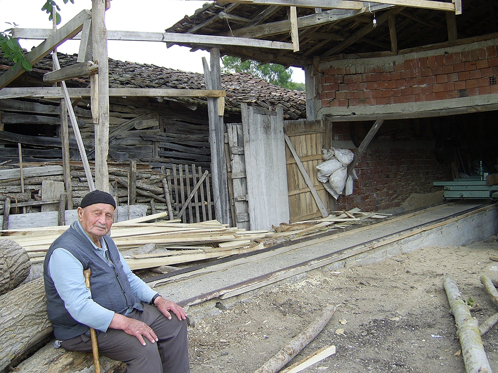 DIGITAL CAMERA