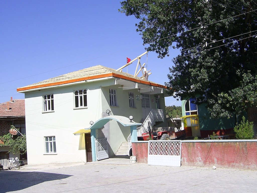 DIGITAL CAMERA